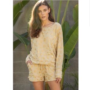 New Mystree “The Myka" Gold Metallic Leopard Print Set